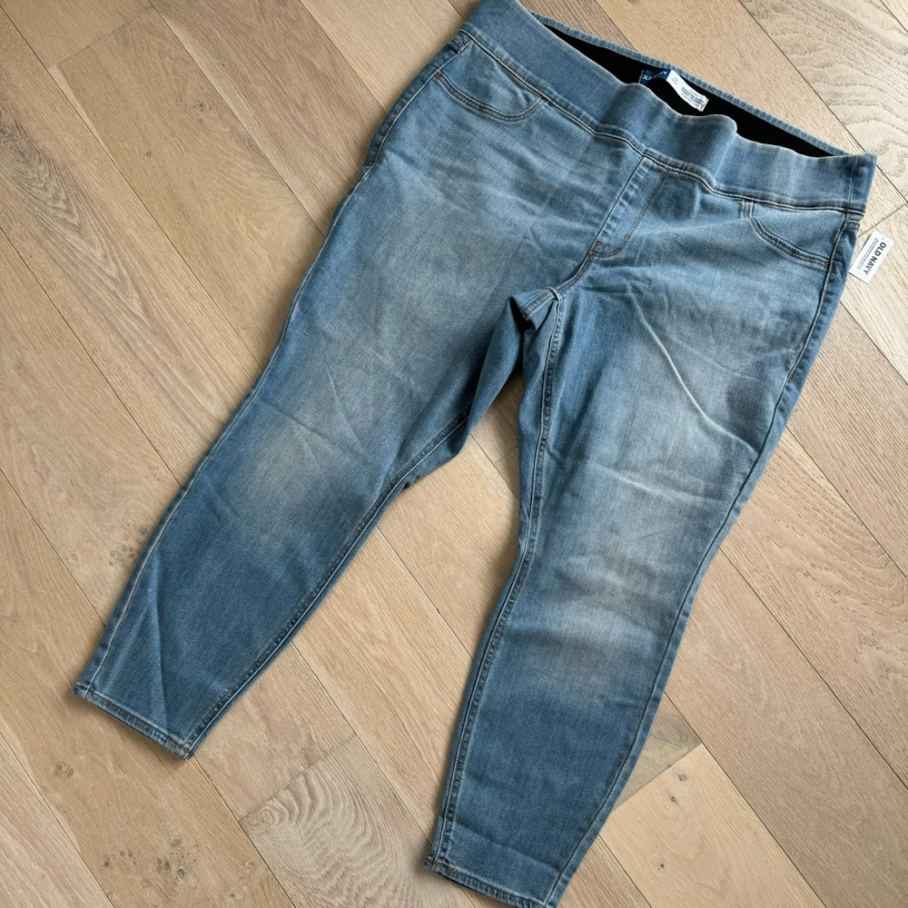 Old Navy woman’s denim jeans.